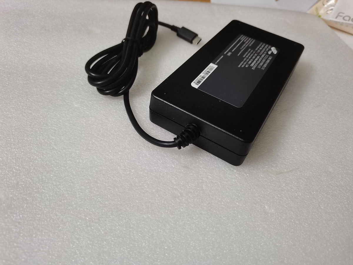 NOWY Slim OEM FSP 28V 5A FSP14 – Pc Gaming News recenzja i cena